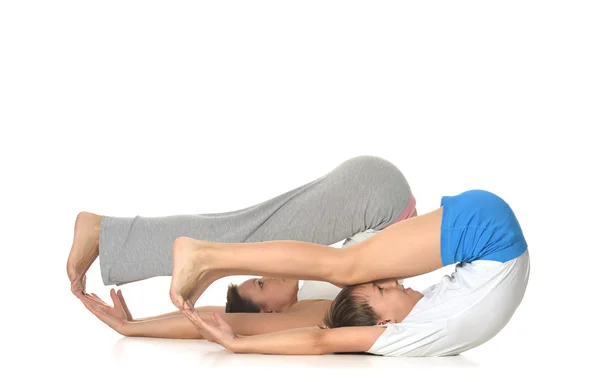 Mãe e filho fazendo exercícios — Fotografia de Stock