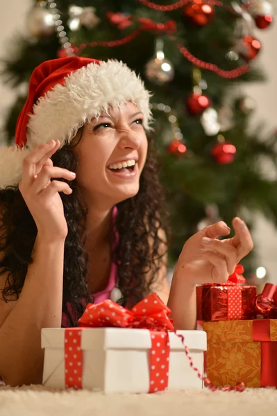 Mulher de Natal com caixas de presente — Fotografia de Stock