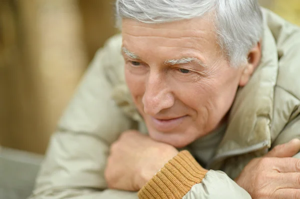Thoughtful  elderly man — Stock Photo, Image