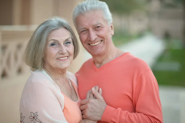 Mature couple on vacation — Stock Photo, Image