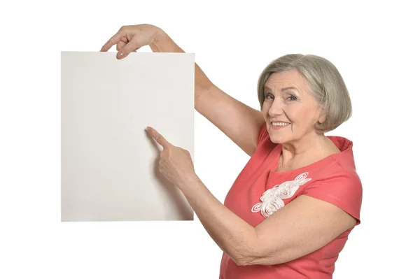 Seniorin mit weißem Plakat — Stockfoto