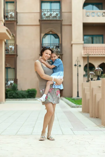 Mother with daughter in park — Stock Photo, Image