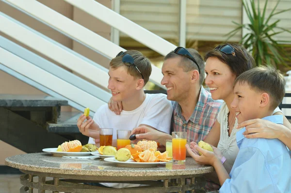 Happy family at breakfast — Stock Photo, Image