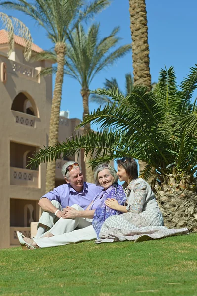 Happy family relaxing — Stock Photo, Image