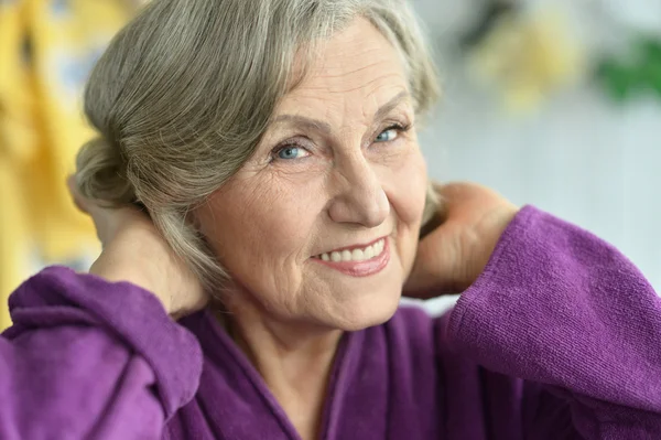 Portrait of senior woman — Stock Photo, Image