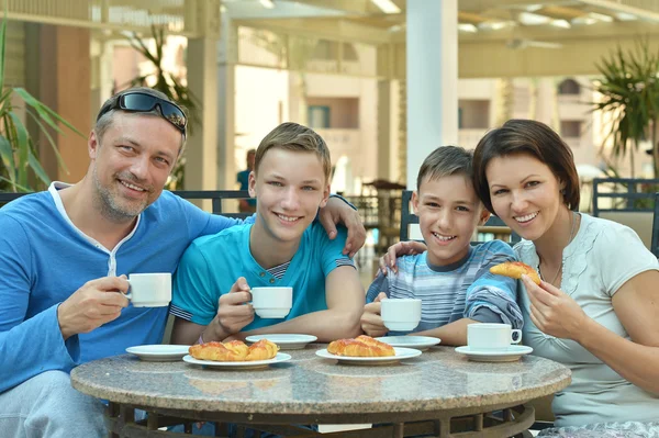 Happy family at breakfast — Stock Photo, Image