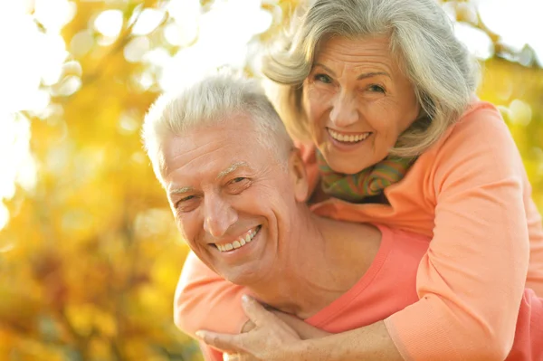 Ancianos felices — Foto de Stock