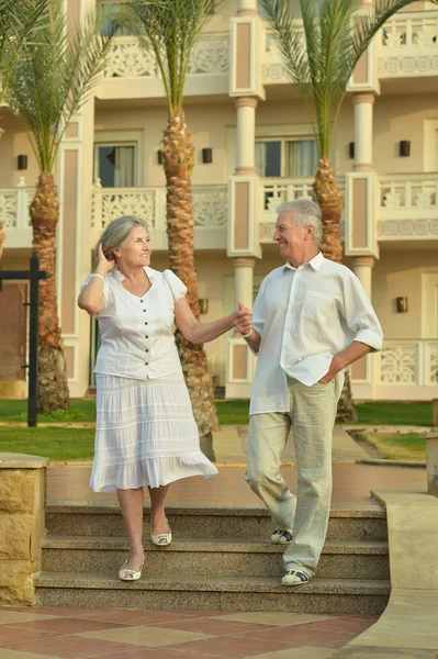 Senior couple at tropic  garden — Stock Photo, Image