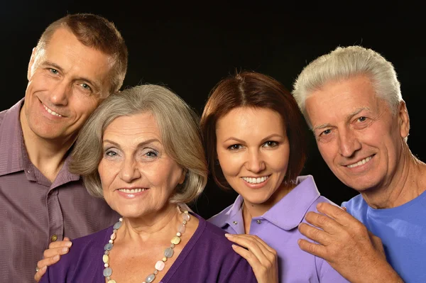 Retrato familiar con padres mayores — Foto de Stock