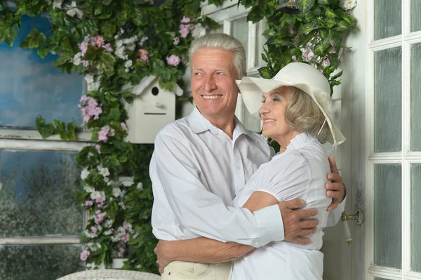 Pareja de ancianos juntos — Foto de Stock