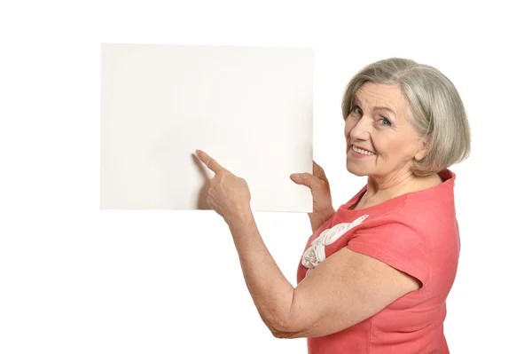 Seniorin hält Transparent hoch — Stockfoto