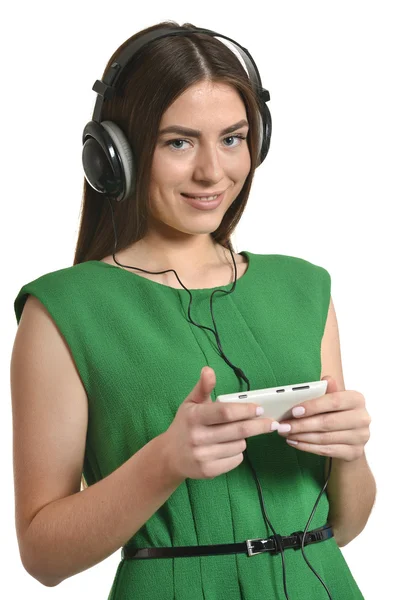 Ragazza che ascolta musica sul cellulare — Foto Stock