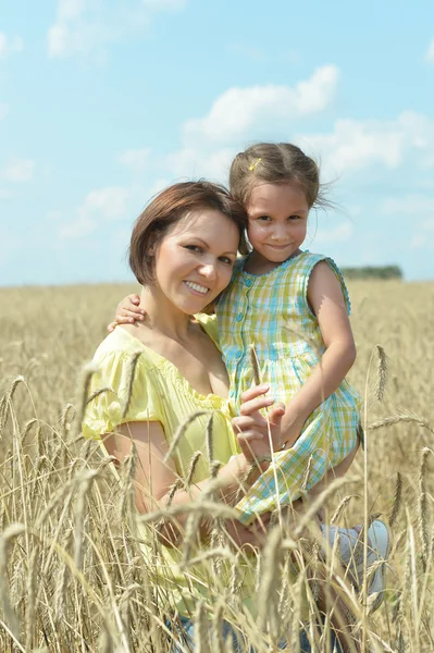 Madre e hija —  Fotos de Stock