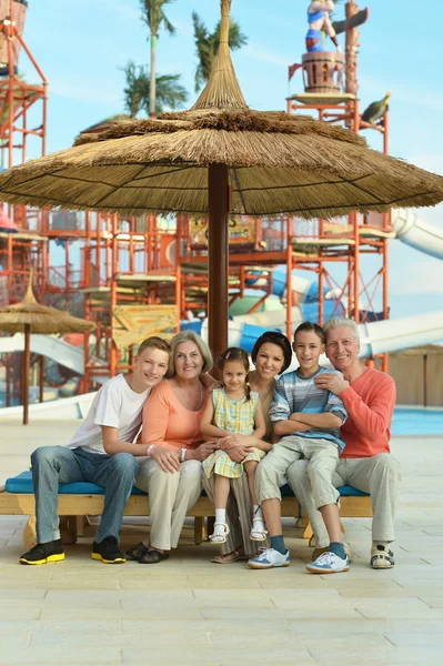 Family relaxing at vacation resort — Stock Photo, Image
