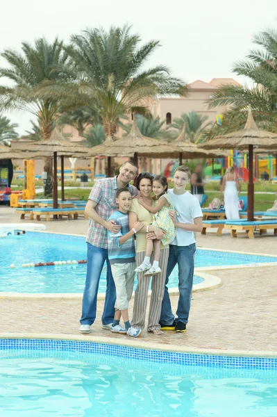 Family near pool — Stock Photo, Image