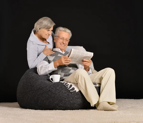 Elegante pareja de ancianos — Foto de Stock