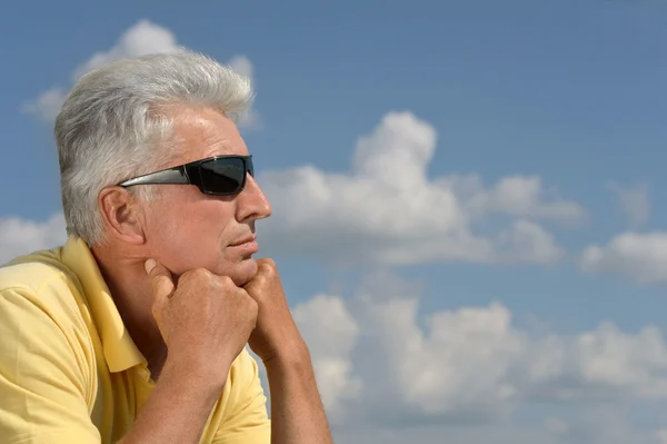 Senior man in sunglasses — Stock Photo, Image