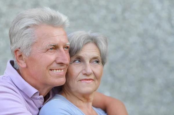 Gelukkig volwassen stel — Stockfoto