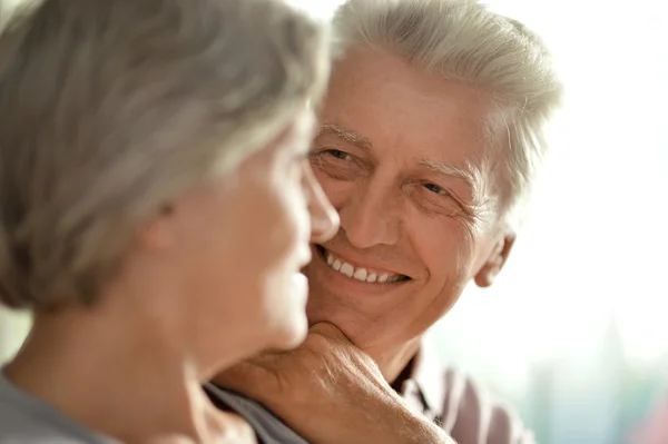 Pareja madura feliz — Foto de Stock