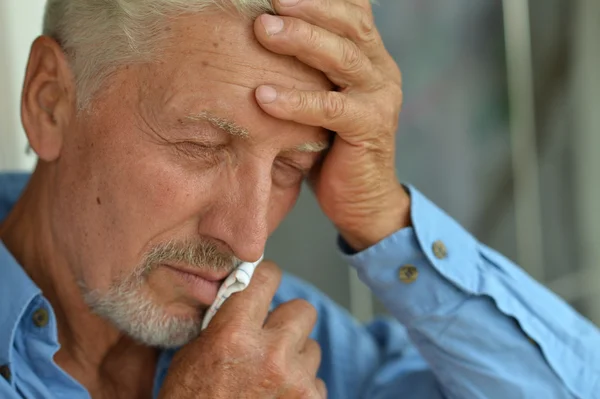 Sick old man at home — Stock Photo, Image