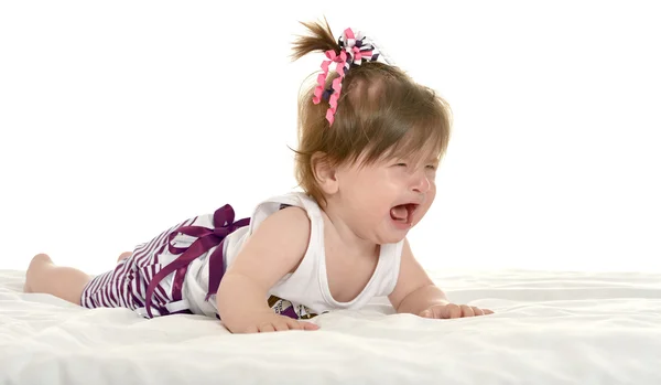 かわいい赤ちゃん女の子は泣いて ストックフォト