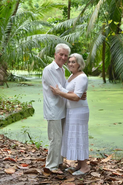 Happy Mature couple on vacation — Stock Photo, Image