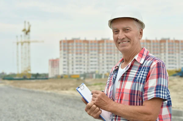 建設中の年配の男性 — ストック写真