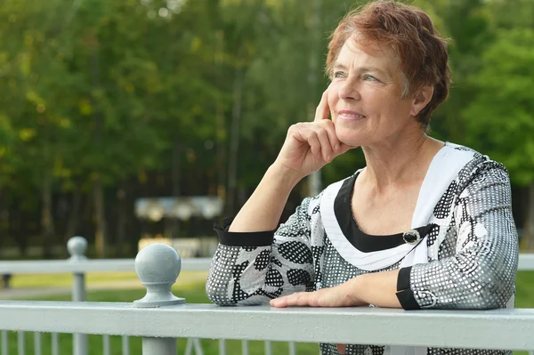 Lady enjoying summer — Stock Photo, Image