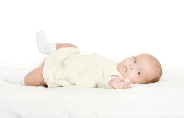 Adorabile bambina sulla coperta — Foto Stock