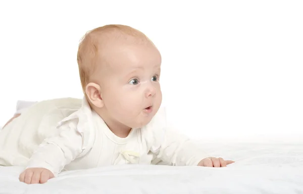 Schattige babymeisje op deken — Stockfoto