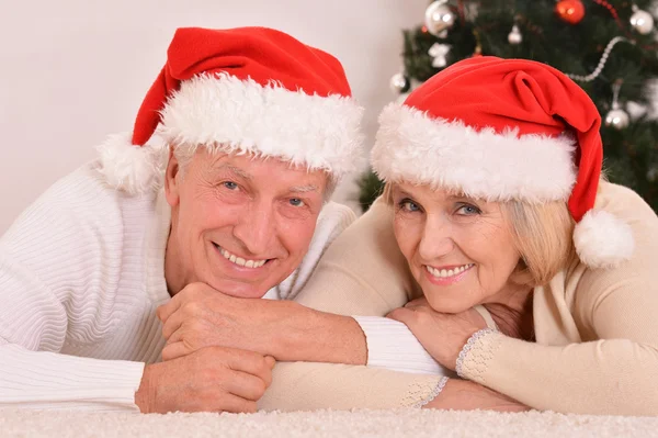 Casal velho divertido no Natal — Fotografia de Stock