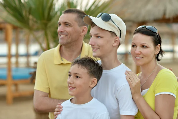 Familjen har roligt på semester — Stockfoto