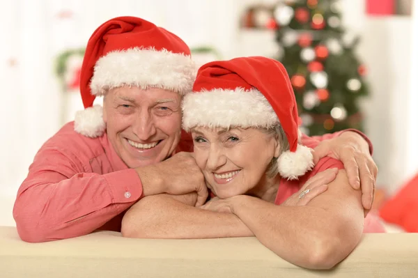 Casal velho divertido no Natal — Fotografia de Stock