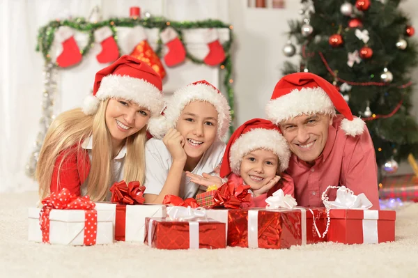 Family celebrating New Year — Stock Photo, Image