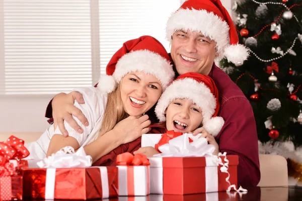 Family celebrating New Year — Stock Photo, Image