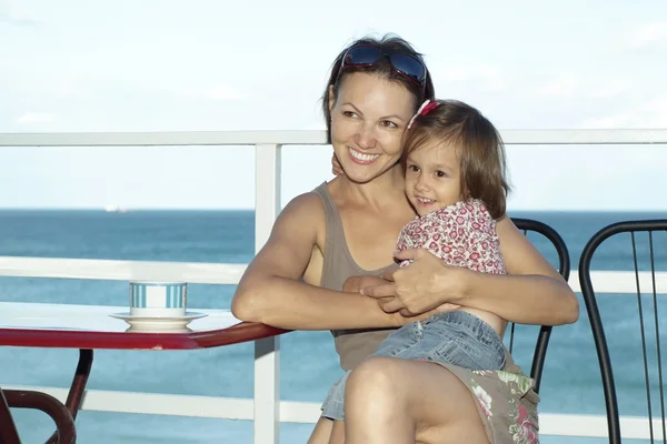 Happy family at the resort — Stock Photo, Image