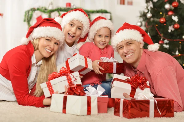 Family celebrating New Year — Stock Photo, Image