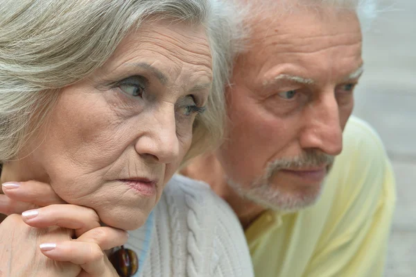 Sad senior couple — Stock Photo, Image