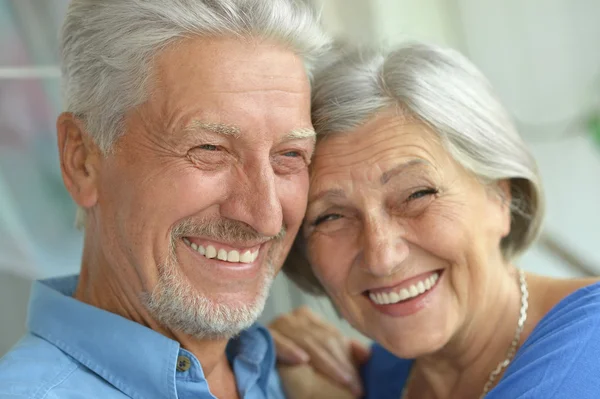 Gelukkig senior paar — Stockfoto