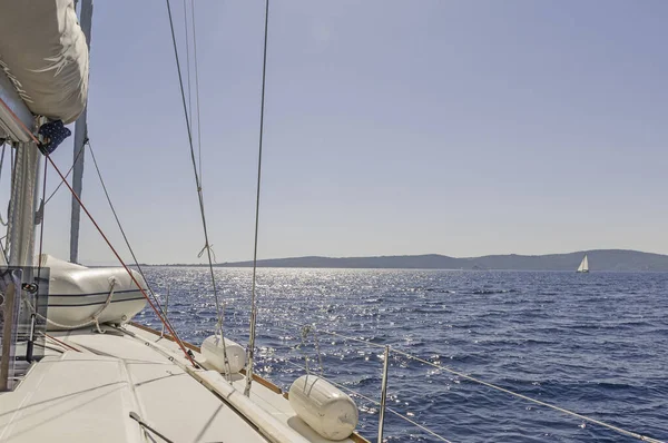 Zeilboot Wind Een Zomerdag Kroatië Rechtenvrije Stockfoto's