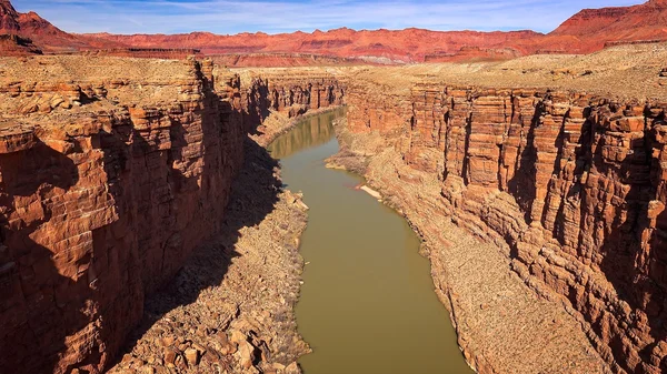 Río Colorado atraviesa cañón de mármol — Foto de Stock