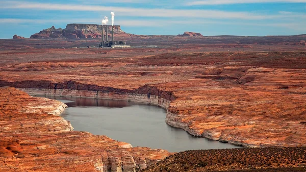 Estação Geradora do Lago Powell e Navajo Imagens De Bancos De Imagens Sem Royalties