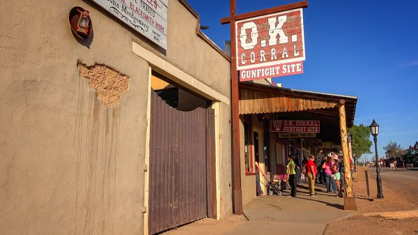 Berömda Ok Corral tecken i Tombstone, Arizona Royaltyfria Stockfoton