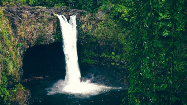 Rainbow vízesés a Big Island of Hawaii-Hilo — Stock Fotó