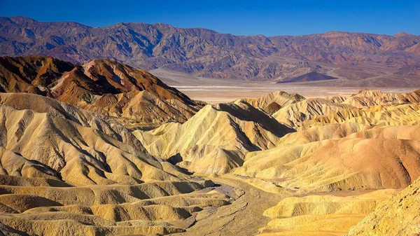 Zord hegyek a Zabriskie Point a Death Valley — Stock Fotó