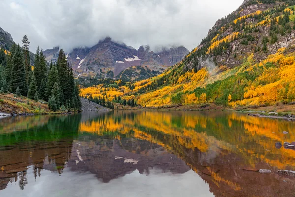 Maroon Bells Reflection in Fall — Stock Photo, Image