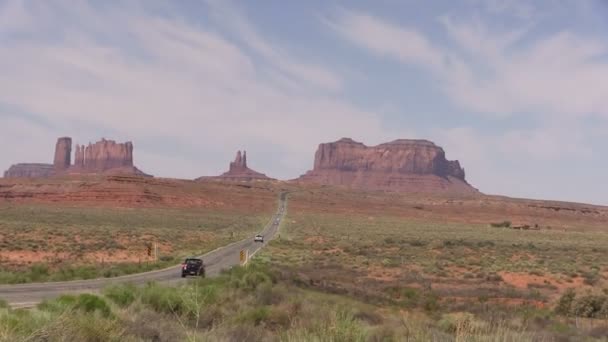 Λεωφόρου που οδηγεί στο Monument Valley — Αρχείο Βίντεο