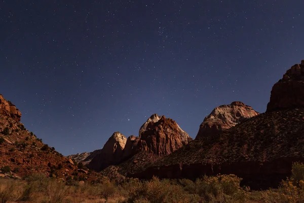 Parque Nacional de Zion noche Paisaje — Foto de Stock