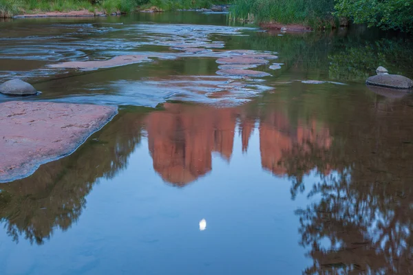 Moonrise Reflection at Cathedral Rock — Stock Photo, Image