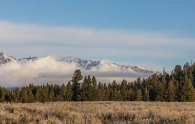 Sonbaharda manzaralı bir Teton manzarası